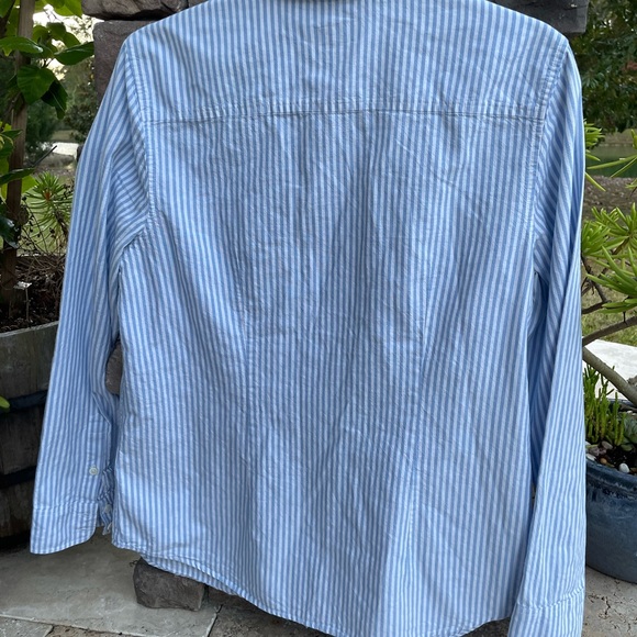 Vineyard Vines Striped Oxford Classic Fit Button Down Women’s 12 - Picture 4 of 5